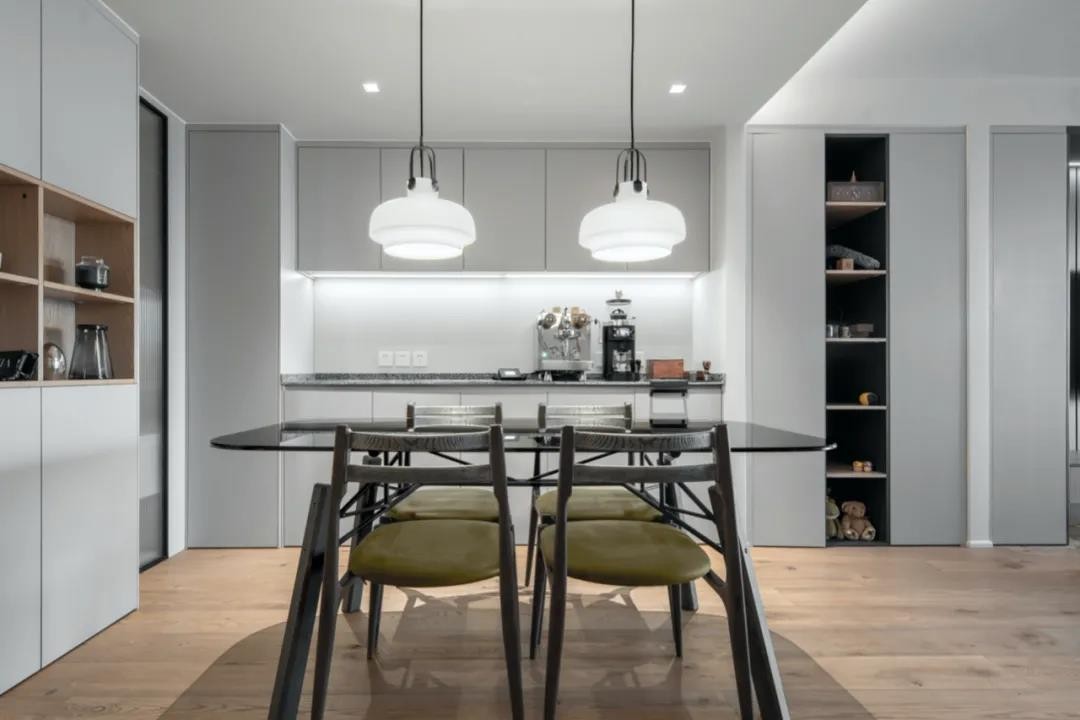 120平現(xiàn)代簡約三居裝修，簡約舒適風(fēng)格